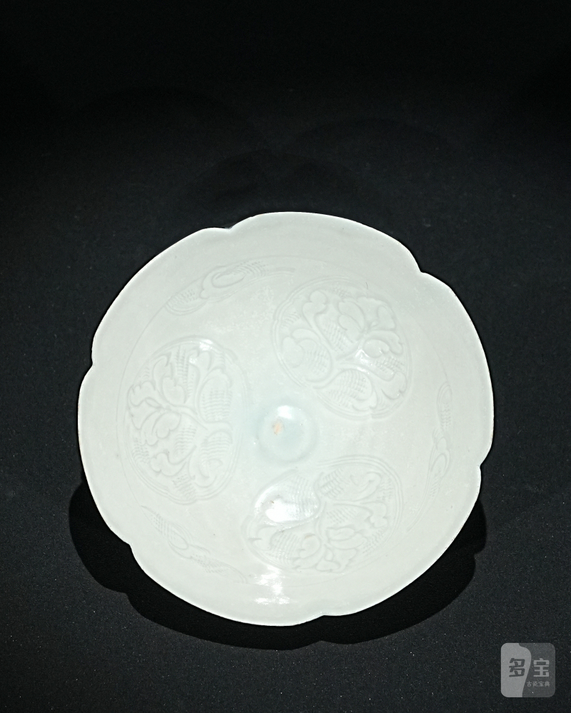 明 湖田刻花花口盏